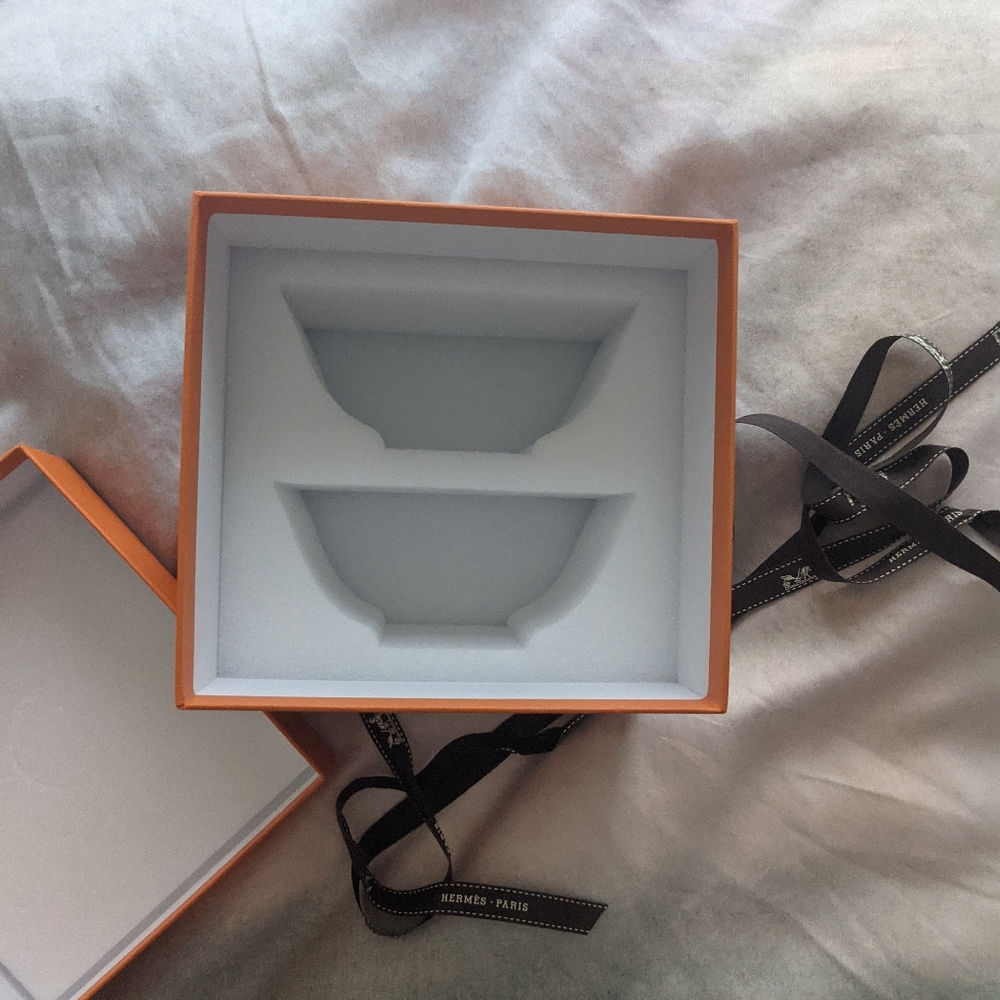 Authentic Hermes Box - Picture 5 of 5